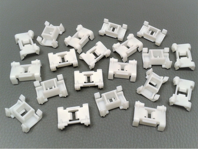 20 Clips / Klammern W124 Coupe / Cabrio, C124 A124, A0019885681