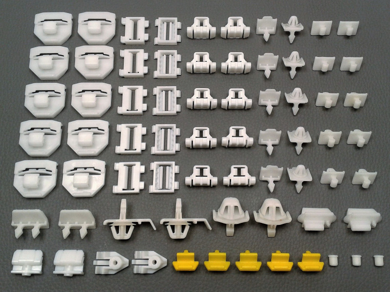 thumbnail interactive-video image 1 of 30x Trim Clips For Mercedes-Benz Sacco Panels - A0019885181, A0019884981 - White 1 of 5