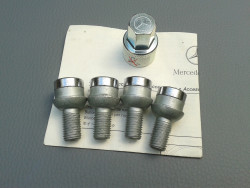 orig. Mercedes-Benz Felgenschlösser SLK R170, M12x21, B66408242