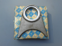 Lagerbock an Hinterachse L LS LK LF 911 L328 W328 A3124261708