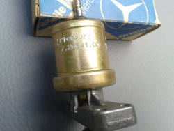 Schwimmkammerbelüftungsventil 4A1 Vergaser M110 M123, A1235860107 A0000722417