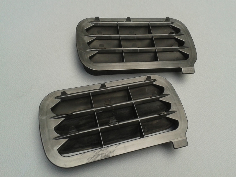 2x Klappe Entlüftung Seitenwand hi. W124 R129 SL A1248300342