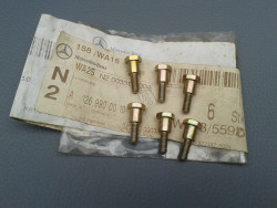 6x Schraube für Chromblende Stoßstange hi. W126 A1269900010