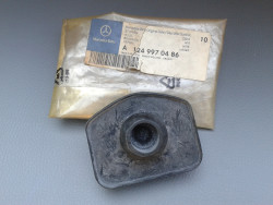 Stopfen / Wagenheberaufnahme W124 S124 1. Serie A1249970486
