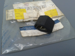 Anschlagpuffer, Gummipuffer Motorhaube / Scheinwerfer W124 A1248870099