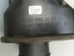 Ladeluftleitung Turbo an Krümmer C E 200 220 CDI W202 W210 A6110981207