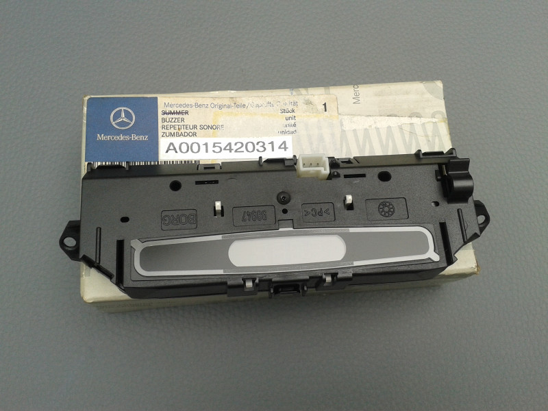 Uhr / Display Armaturenbrett SL R230 A0015420314 Uhr / Display Armaturenbrett SL R230 A0015420314