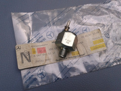 Druckschalter Saugrohr W123 W126 W201 W124 Turbodiesel OM602 603 A0075425717