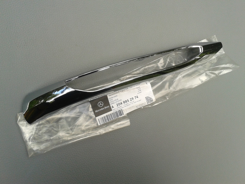 Zierblende LED Tagfahrlicht links C-Klasse W204 A2048852974 Zierblende LED Tagfahrlicht links C-Klasse W204 A2048852974