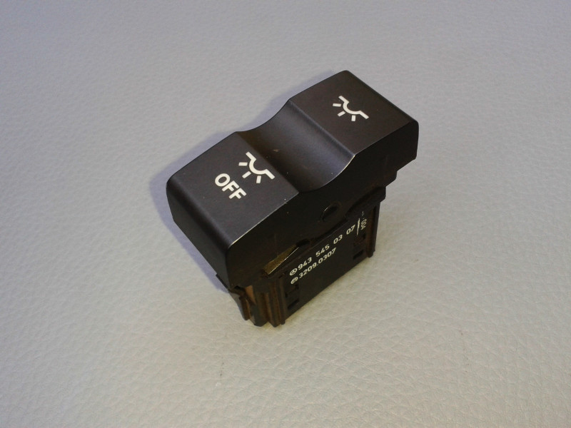 Schalter Innenbeleuchtung Actros MP3 W930 W934 A9435450307 Schalter Innenbeleuchtung Actros MP3 W930 W934 A9435450307