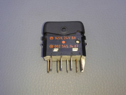 Schalter Sitzheizung, zweistufig 24V, NG Vario A0025451407 A0025457007