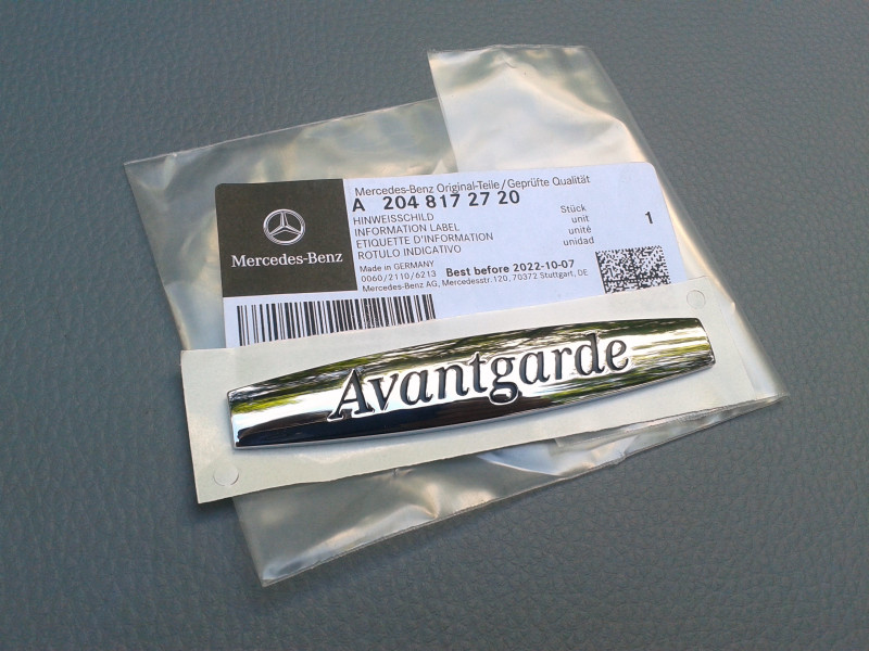 Emblem / Symbolschild " Avantgarde " C-Klasse W204 A2048172720 Emblem / Symbolschild " Avantgarde " C-Klasse W204 A2048172720