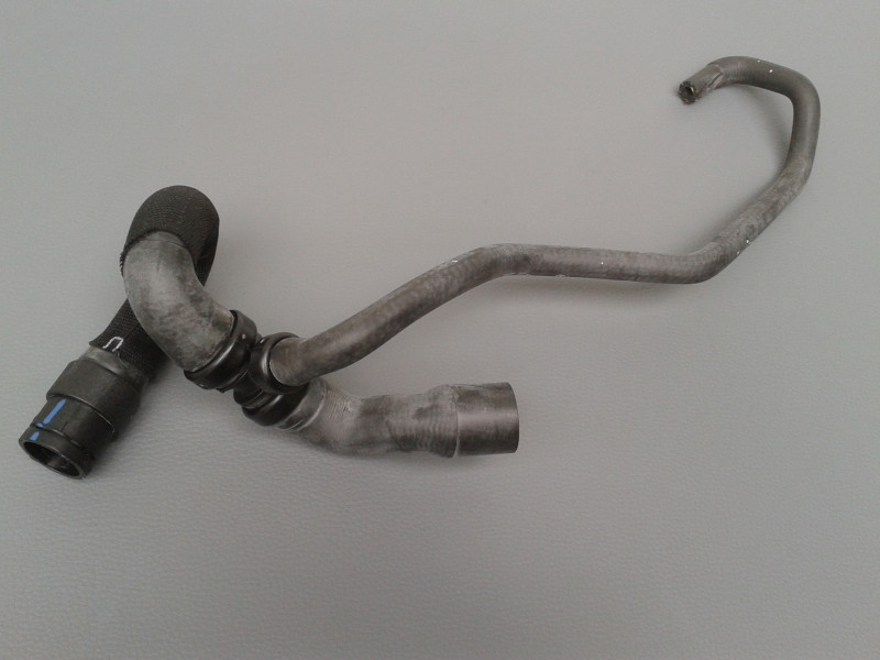 Schlauch Vorlauf Motor an Wärmetauscher W169 W245 A1698304396 Schlauch Vorlauf Motor an Wärmetauscher W169 W245 A1698304396