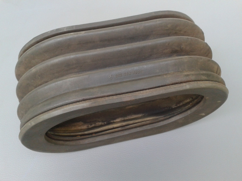 Manschette Fahrerhausabdichtung LP 2226 2232 W363 A3632680297 Manschette Fahrerhausabdichtung LP 2226 2232 W363 A3632680297