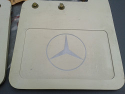 orig. Schmutzfänger hinten, weiß W201 190E/D
