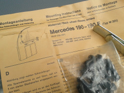 orig. Schmutzfänger hinten, weiß W201 190E/D
