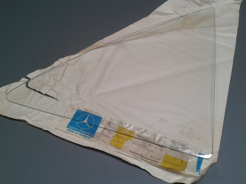 Seitenscheibe / Dreieckscheibe Tür hinten rechts, klar W124 A1247350209