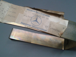 Halter für Radkappe hi. T2 W309 408 608 A3104001426