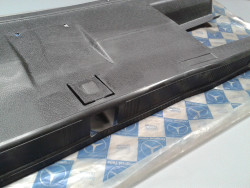 Verkleidung Heckmittelstück Kofferraum W201 190E/D A2016940425