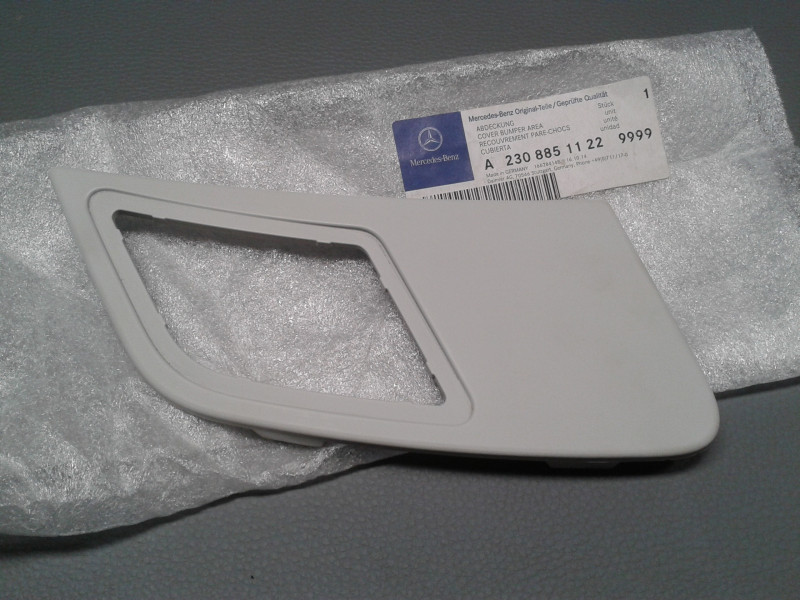 Abdeckung an Stoßstange links außen SL 63 65 AMG R230 A2308851122