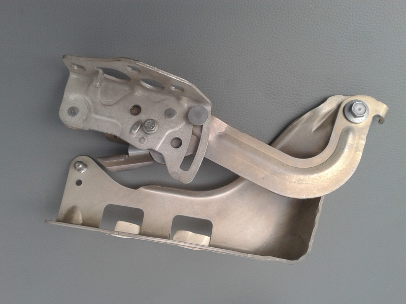 Scharnier für Motorhaube rechts GLC W253 EQC W293 A2538800228