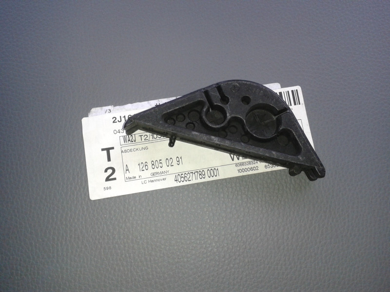 Abdeckung / Tülle Leitungsdurchführung Stirnwand links W126 C126 A1268050291