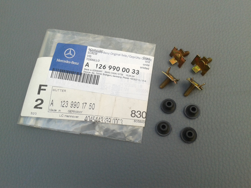 8x Schraube / Mutter für Sacco Beplankung W126 1. Serie A1269900033