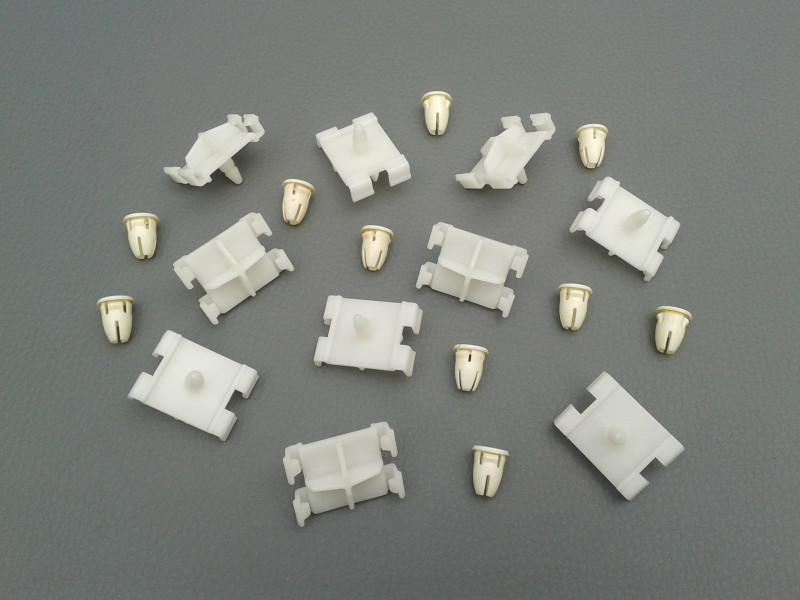 10 Clips / Klammern Zierleisten Kotflügel W202 W203 W208 W210 W215 W639 A0019888081
