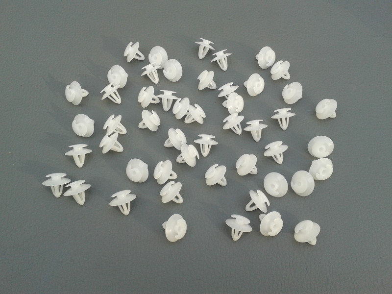 50x Clip / Klammer Türverkleidung R107 W108 W115 W116 W123 W124 W201 A0039884178