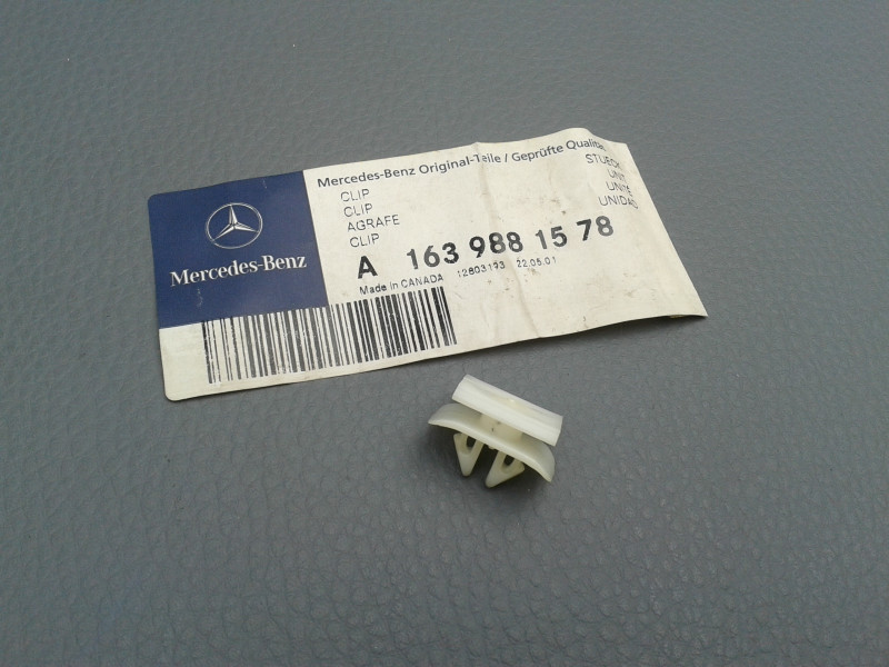 Clip / Klammer für Schwellerverkleidung U49 ML M-Klasse W163 A1639881578