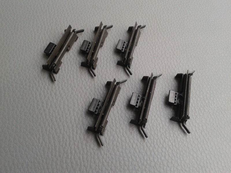 6x Klammer für Blende Seitenfenster CLK W208 A0099885078