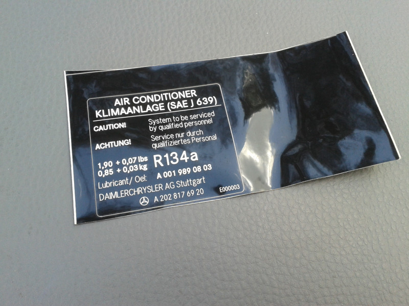 Hinweisschild / Aufkleber Klimaanlage R170 W202 W208 A2028176920