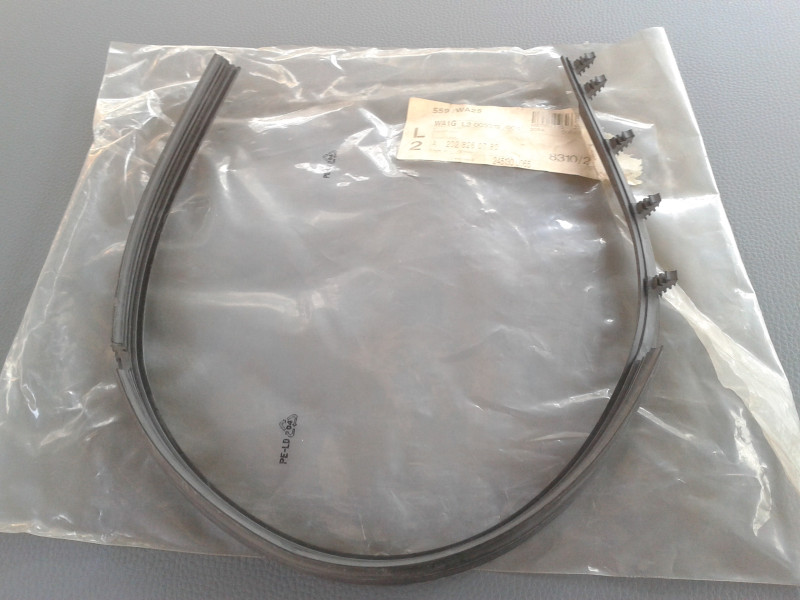 Dichtung für Blende unter Scheinwerfer links C-Klasse W202 A2028260780