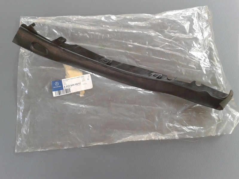 Dichtung für Scheinwerfer rechts S-Klasse W220 A2208260891