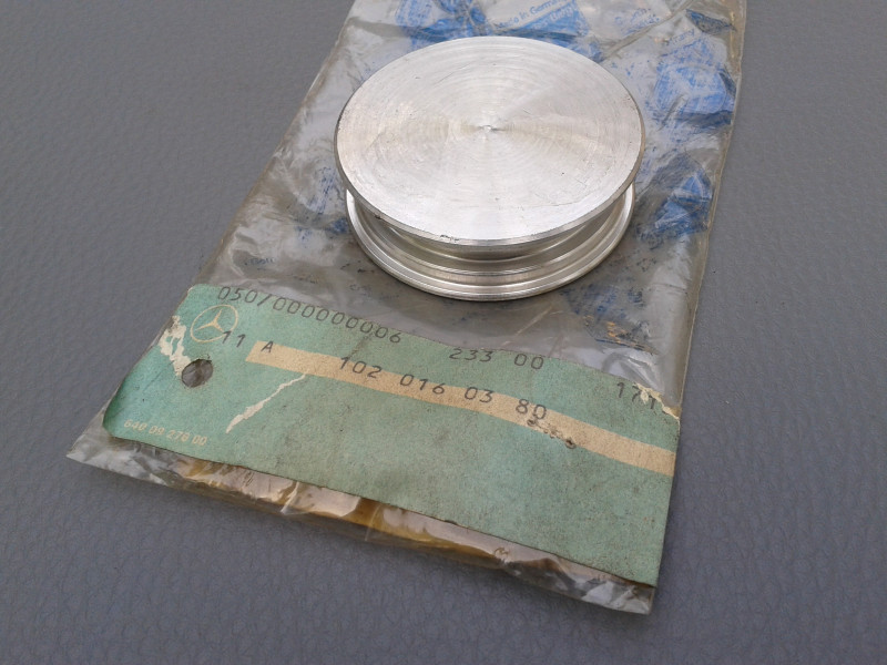 Deckel für Pumpe Niveauregulierung M102 A1020160380