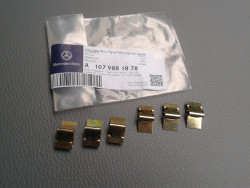 6x Clip / Klammer Innenverkleidung hi. R107 SL W116 A1079881878