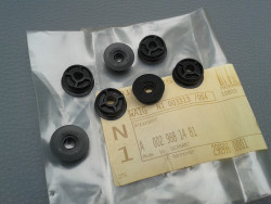 7x Druckknopf Befestigung Blende an A-Säule CLK W208 A0029881481