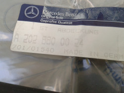 Abdeckung / Klappe abnehmbare AHK C-Klasse W202 bis 6/97 A2028800024