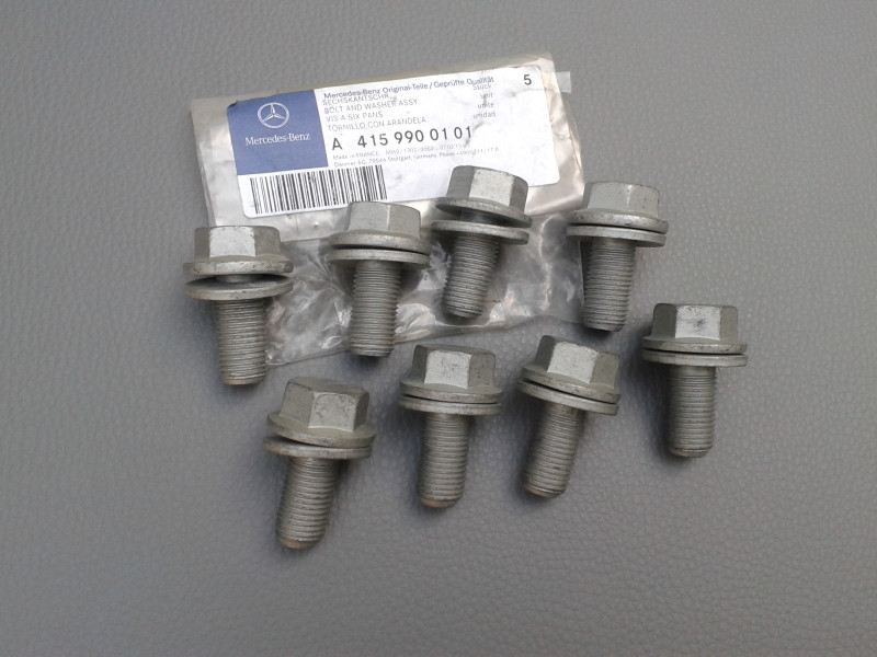 8x Schraube an Radnabe hinten Citan W415 A4159900101