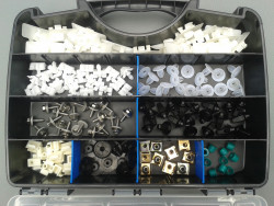 140 tlg. Sortimentsbox für SL R129 W129 ab 6/98, Clips Sacco + Schweller, NEU