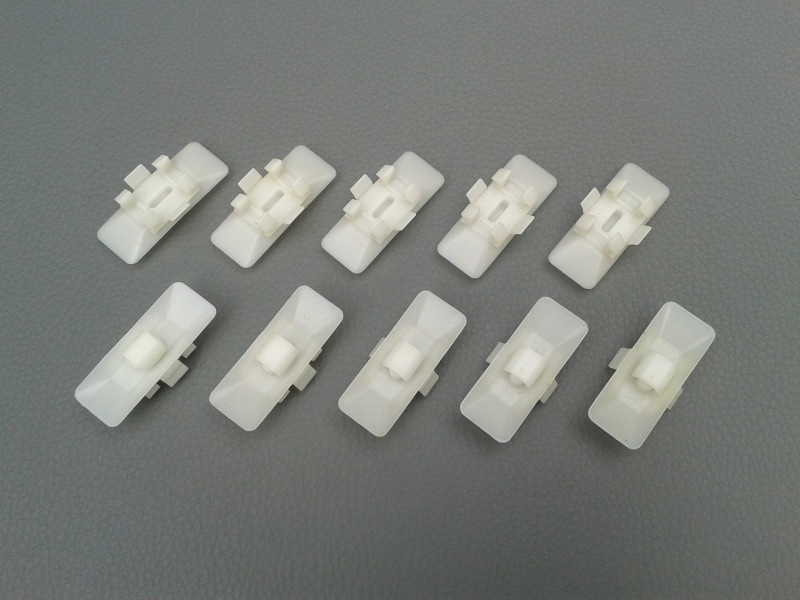 10x Clip Klammer W124 Coupe / Cabrio, C124 A124, R129 A0069887278