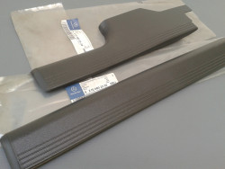 2x Einstiegsleiste innen E-Klasse W210 A2106802235 A2106802535
